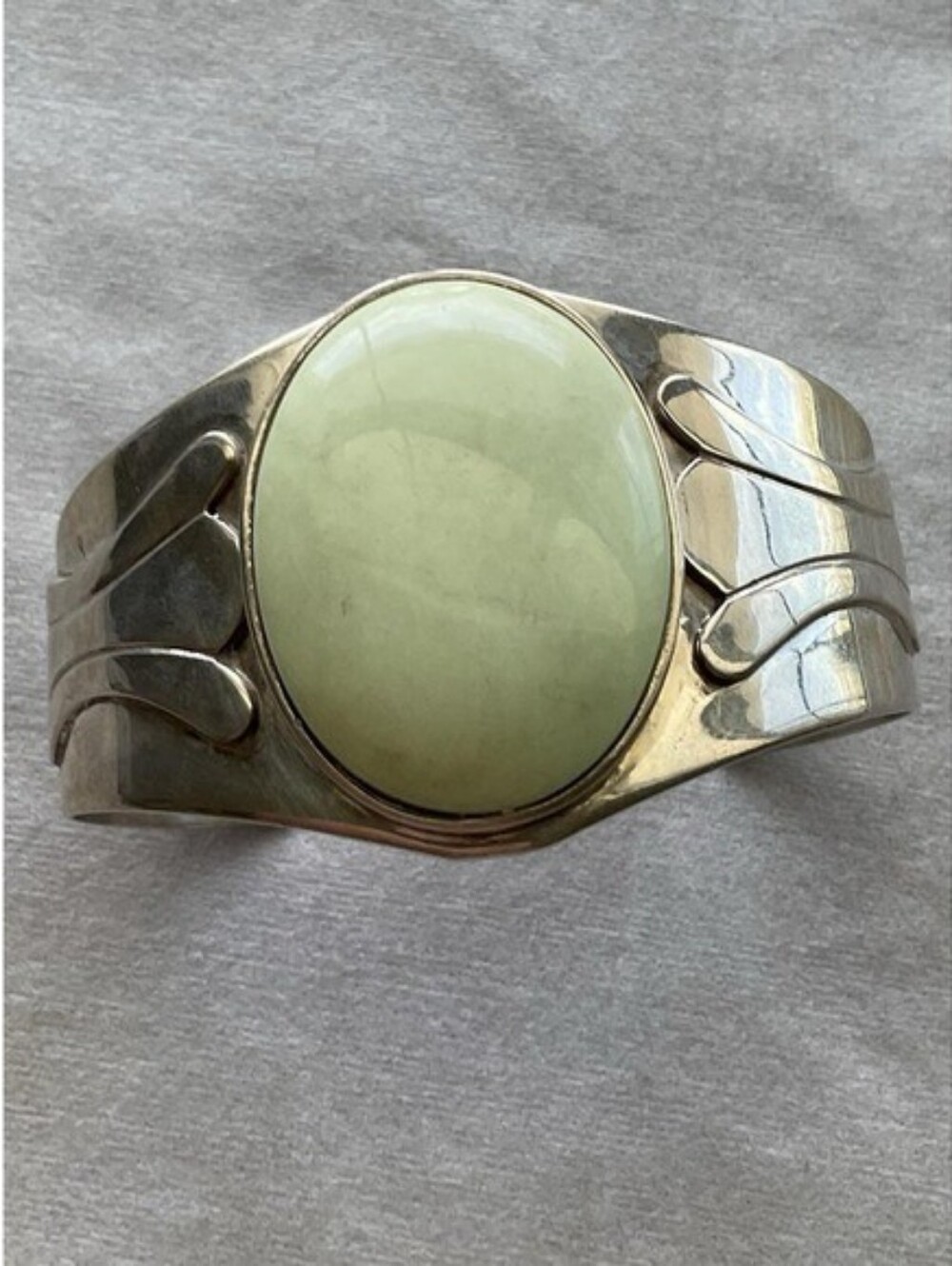 Signature DTR Jay King sterling silver wide cuff bracelet Large Lime Stone